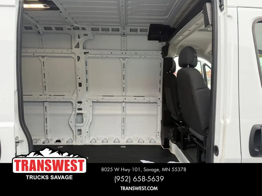 2025 RAM ProMaster 2500 High Roof | Photo 16 of 20