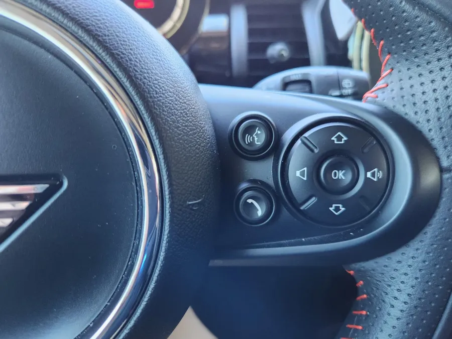 2021 Mini Cooper S | Photo 16 of 24