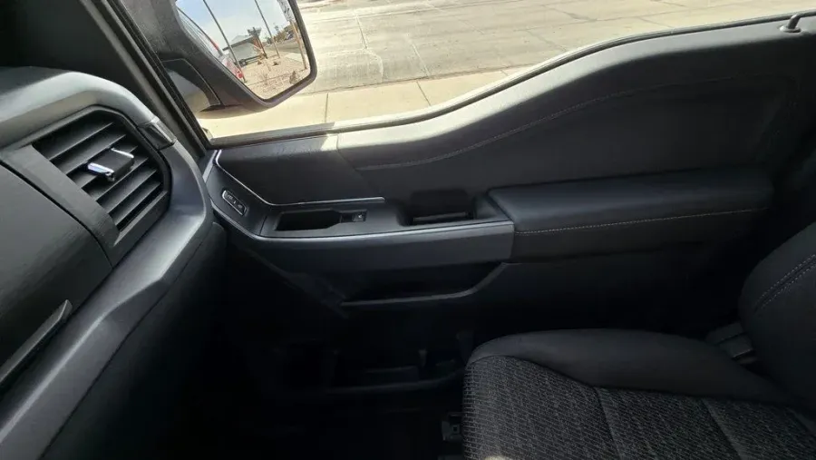 2026 Ford F-150 | Photo 25 of 28