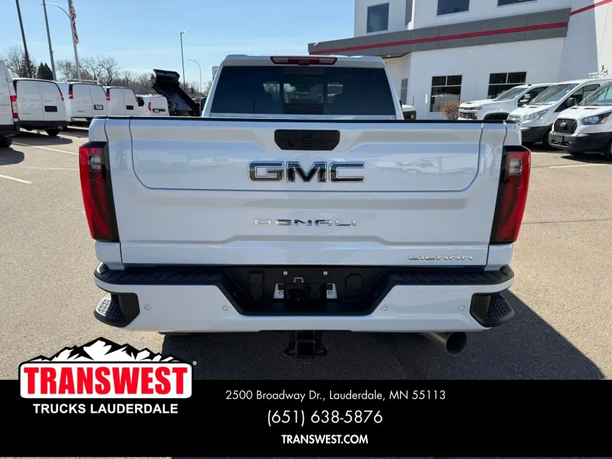 2026 GMC Sierra 3500HD Denali Ultimate | Photo 15 of 22