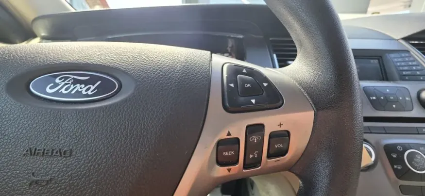 2018 Ford Taurus | Photo 17 of 28