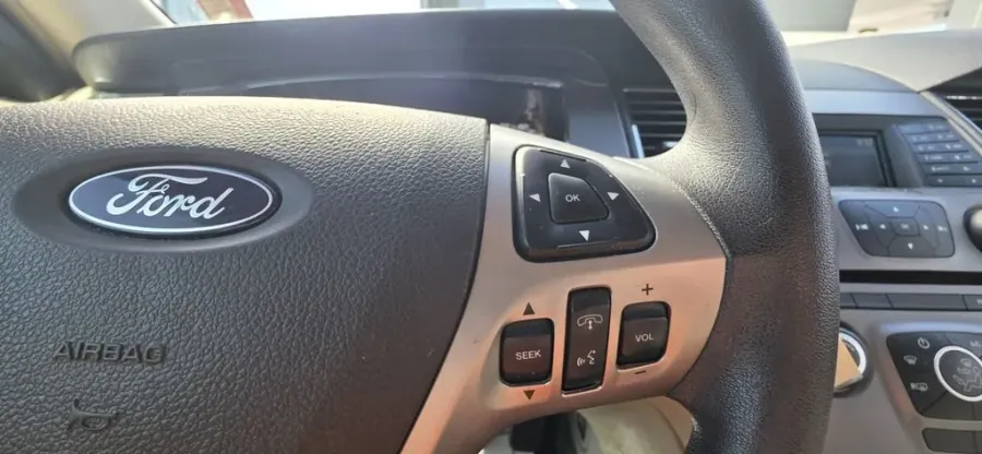 2018 Ford Taurus | Photo 17 of 28