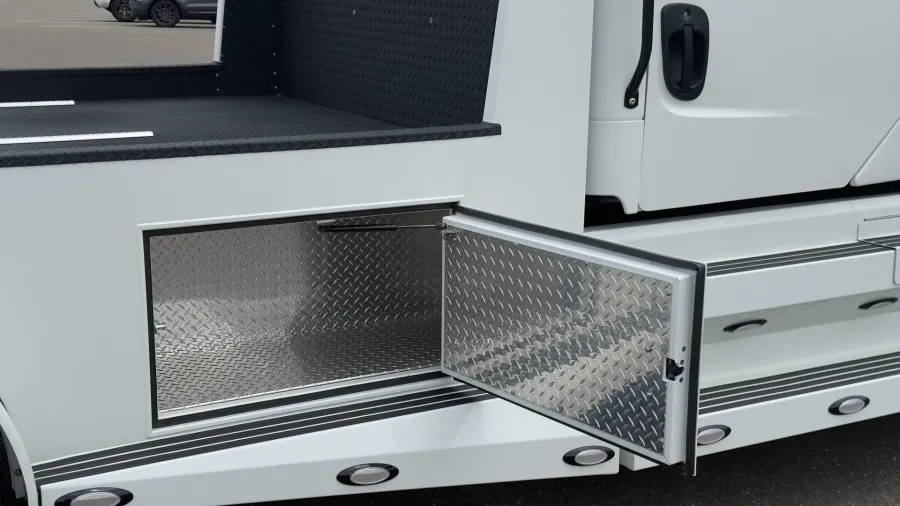 2025 Freightliner M2 106 Summit Hauler | Photo 11 of 22