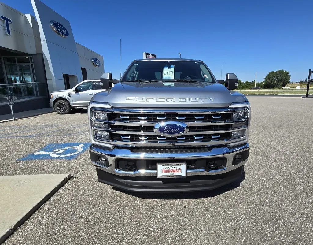 2023 Ford F-250 | Photo 2 of 30