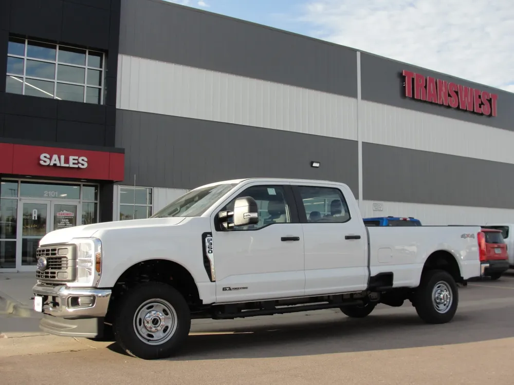 2026 Ford F-350 Super Duty XL's photo