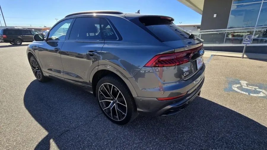 2019 Audi Q8 | Photo 6 of 29