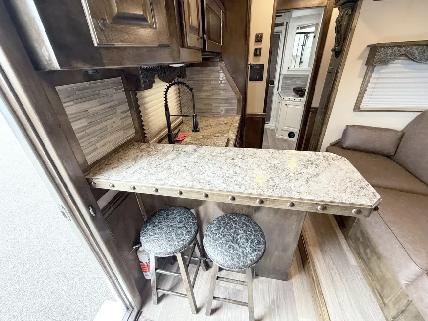 2025 Cimarron Norstar 3HLQ | Photo 16 of 33