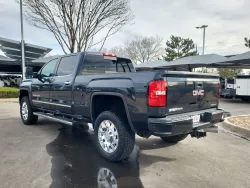 2018 GMC Sierra 2500HD Denali | Thumbnail Photo 2 of 23