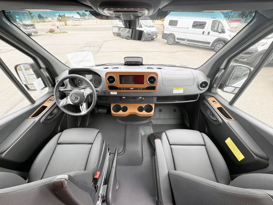 2026 Winnebago Revel 44E | Photo 5 of 14