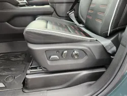 2026 GMC Yukon AT4 Ultimate | Thumbnail Photo 9 of 33