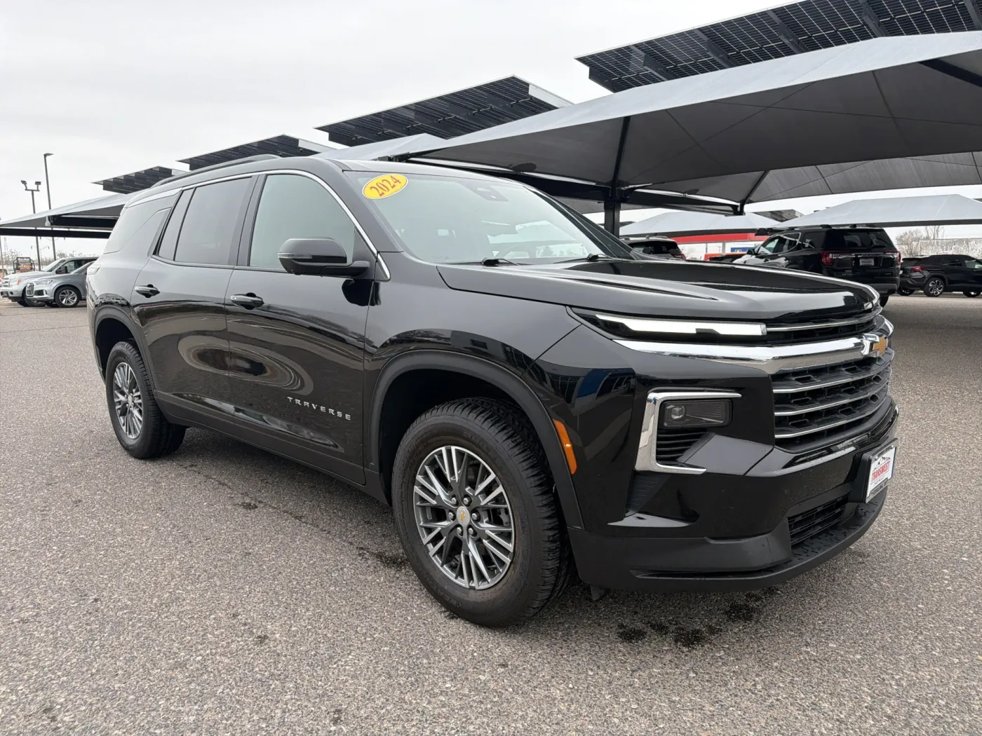 2024 Chevrolet Traverse AWD LT | Photo 5 of 21