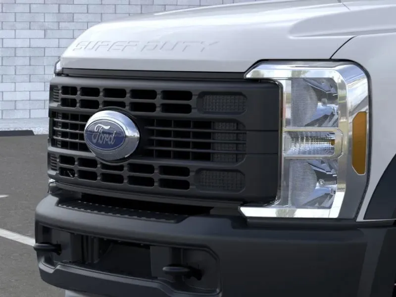 2026 Ford Super Duty F-600 | Photo 17 of 22