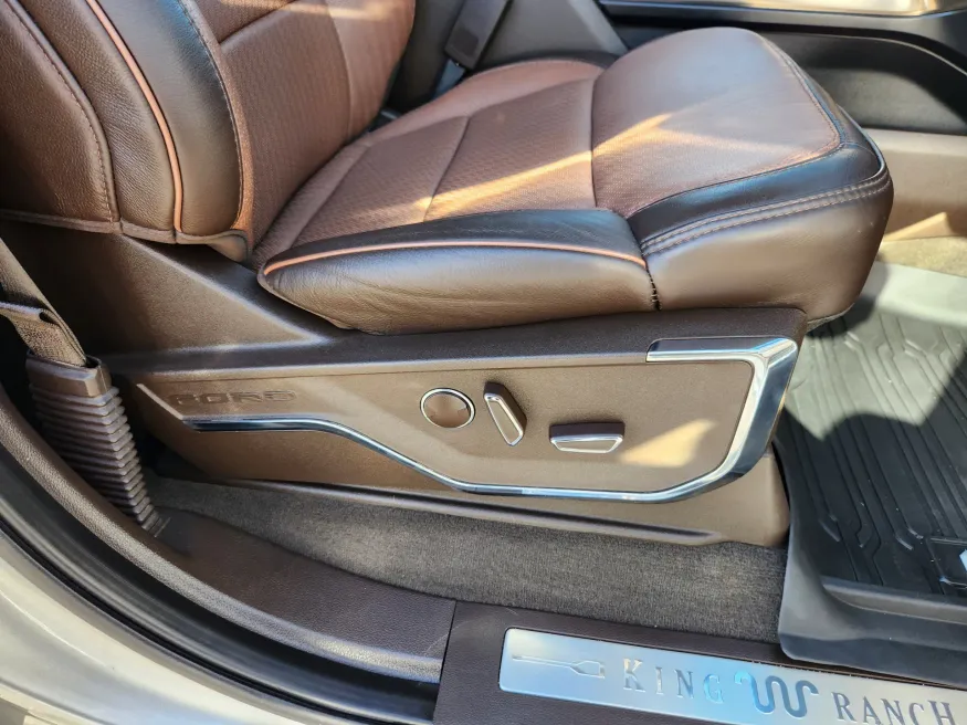 2022 Ford F-150 | Photo 18 of 30