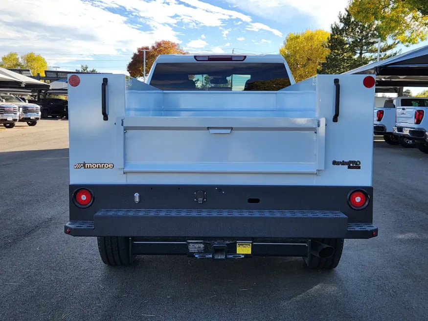 2025 GMC Sierra 2500HD Pro | Photo 14 of 32