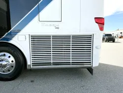 2027 Newmar Essex 4595 | Thumbnail Photo 29 of 31