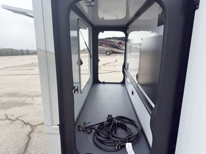 2027 Winnebago Navion 24R | Photo 26 of 29