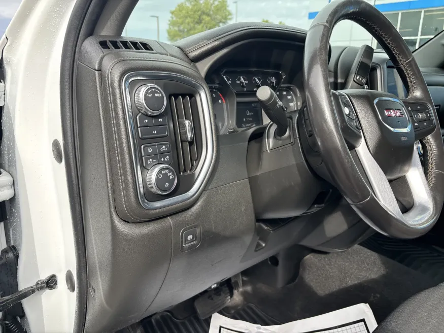 2022 GMC Sierra 2500HD SLE | Photo 12 of 19