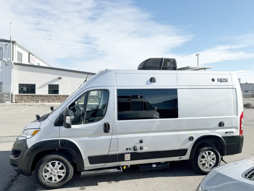 2024 Thor Rize 18G | Photo 1 of 12