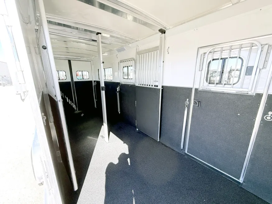 2026 Cimarron Norstar Warmblood 2 + 1 | Photo 10 of 22