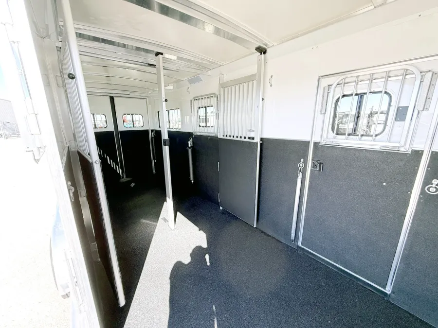 2026 Cimarron Norstar Warmblood 2 + 1 | Photo 10 of 22