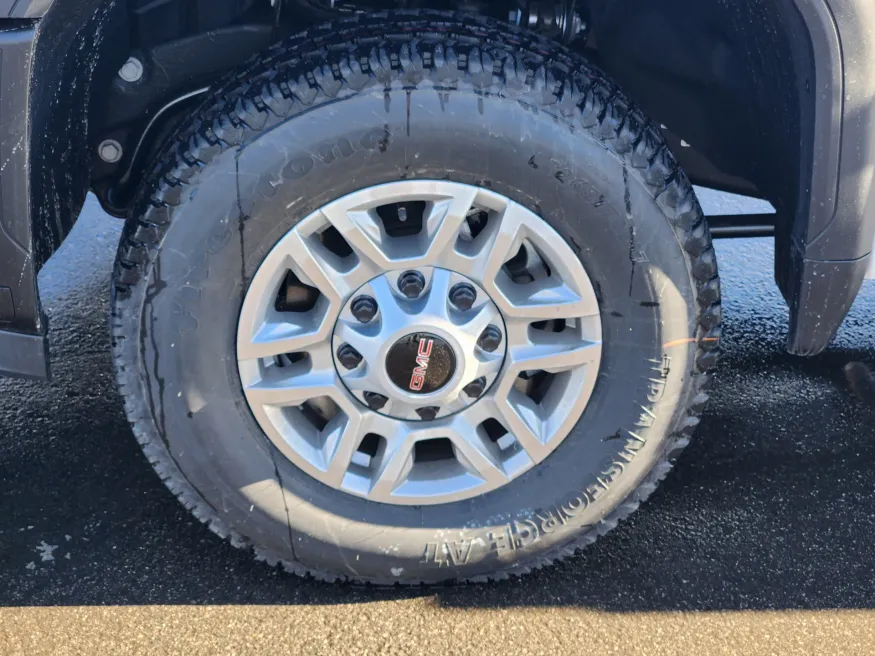 2026 GMC Sierra 2500HD Pro | Photo 5 of 21