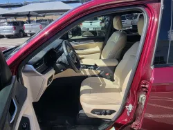 2023 Jeep Grand Cherokee L Limited | Thumbnail Photo 10 of 29