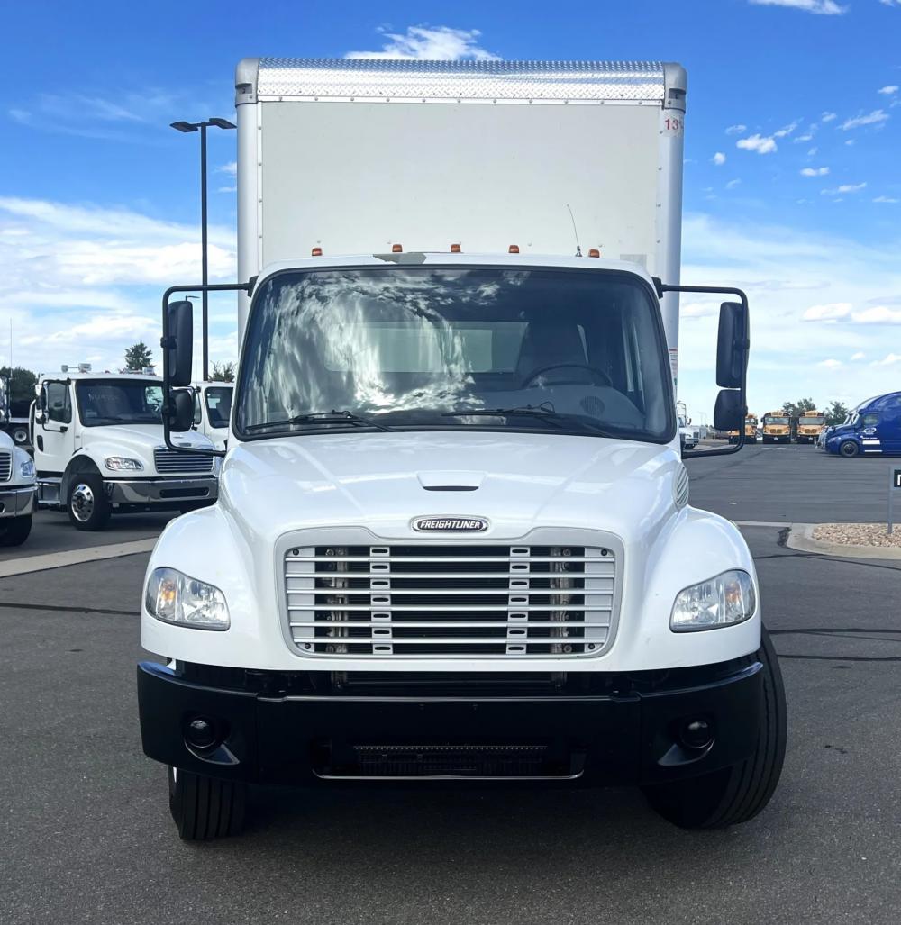 2019 Freightliner M2 106 | Photo 4 of 18