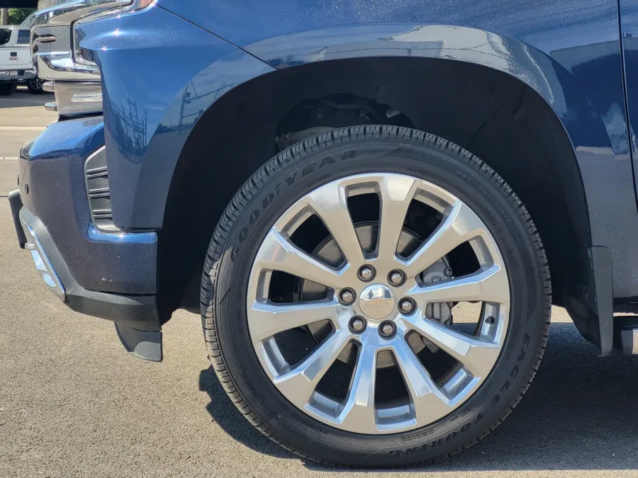 2022 Chevrolet Silverado 1500 LTD | Photo 8 of 25