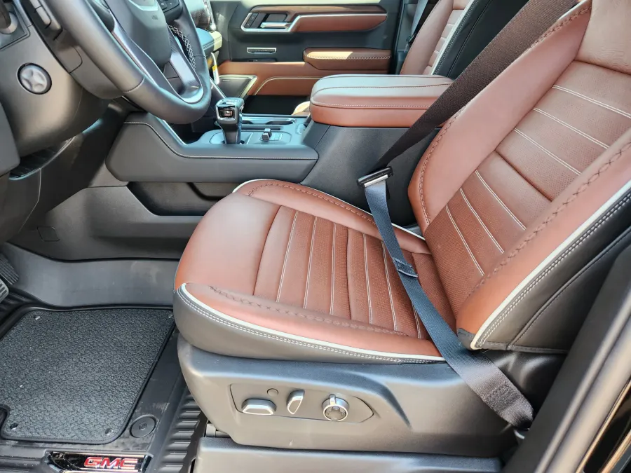 2026 GMC Sierra 1500 Denali Ultimate | Photo 8 of 29