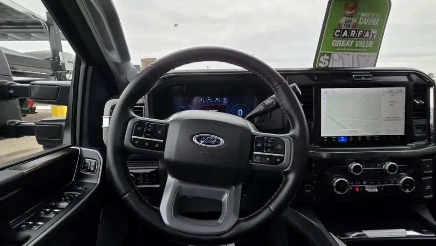 2025 Ford F-250 | Photo 14 of 31