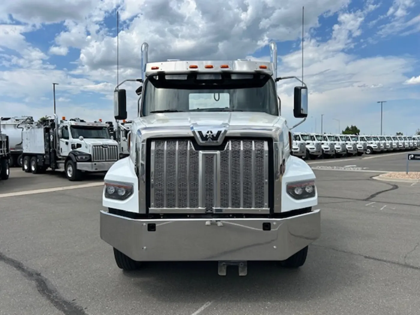 2022 Western Star 49X | Photo 2 of 16