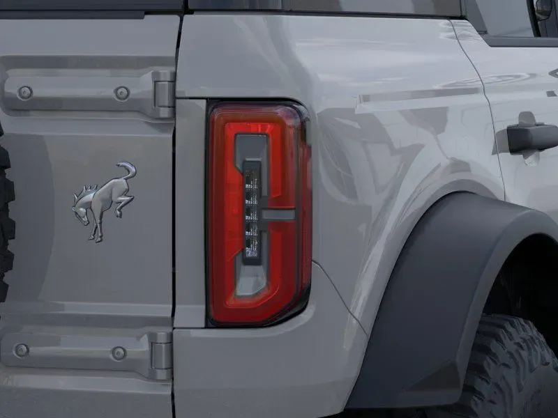 2026 Ford Bronco Badlands | Photo 22 of 25