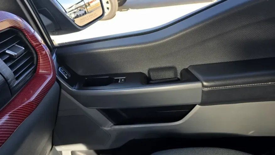 2023 Ford F-150 | Photo 25 of 28