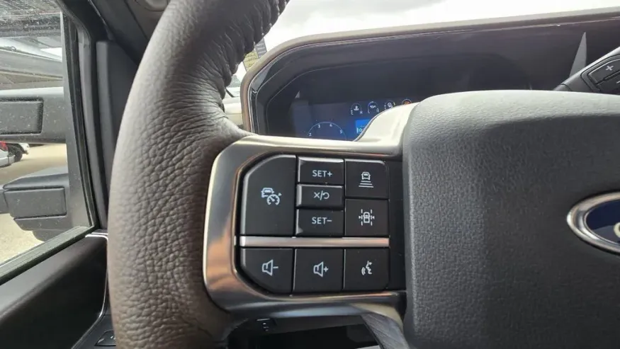 2026 Ford Super Duty F-250 | Photo 29 of 43