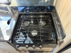 2016 Dynamax Isata 3 24FWM | Thumbnail Photo 9 of 22