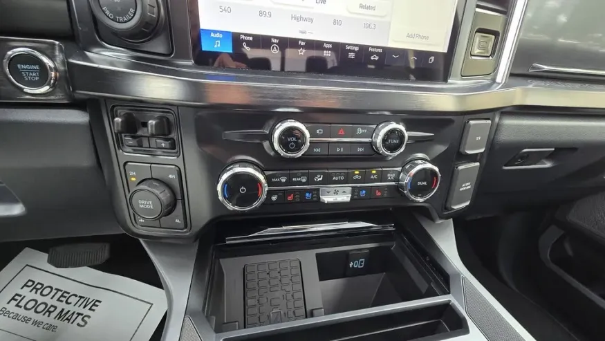 2026 Ford Super Duty F-350 | Photo 26 of 36