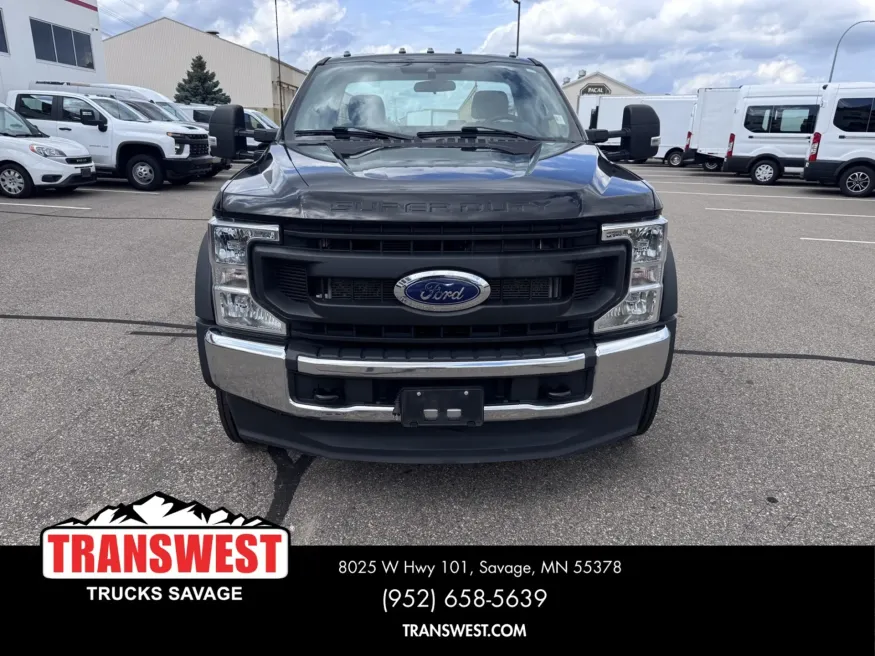 2022 Ford F-550 | Photo 9 of 12