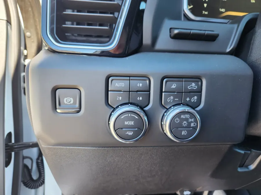 2026 GMC Sierra 2500HD Denali | Photo 6 of 31