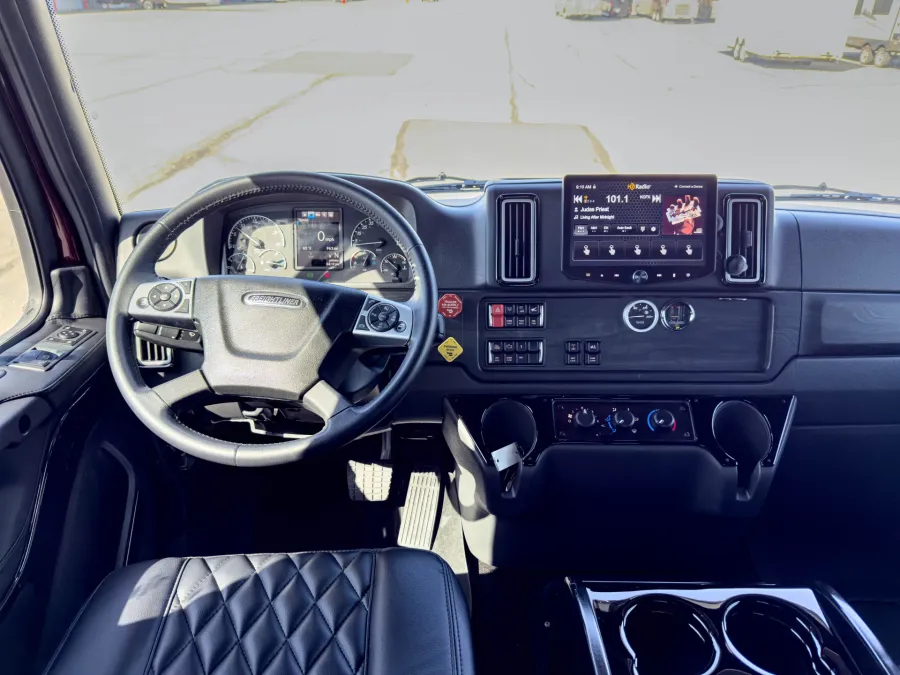 2024 Freightliner M2 106 Laredo | Photo 16 of 25