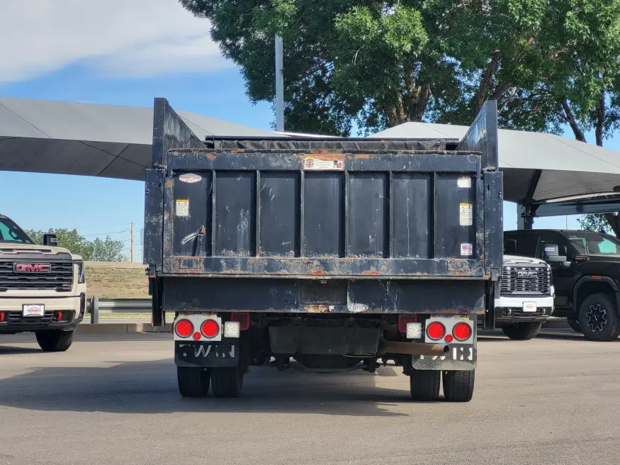 2022 Ford Super Duty F-550 | Photo 5 of 24