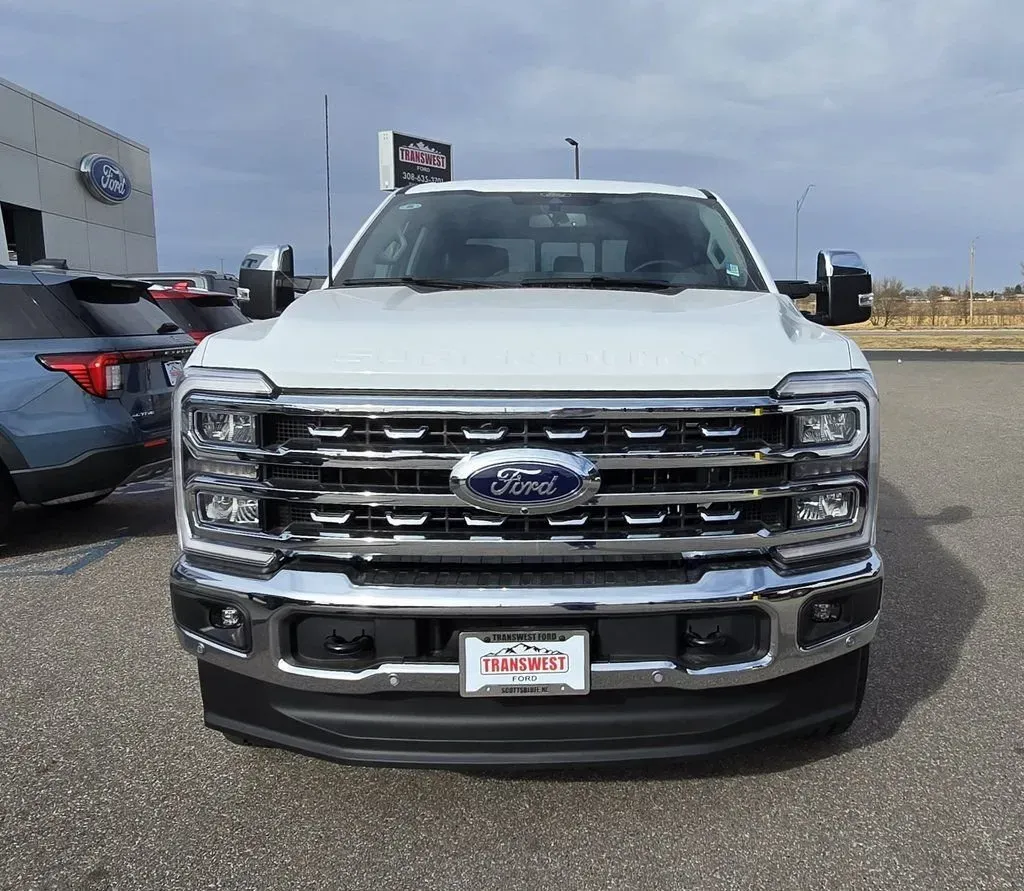 2026 Ford Super Duty F-250 | Photo 4 of 40