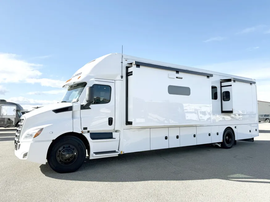 2026 Renegade Explorer 40ERB | Photo 21 of 29