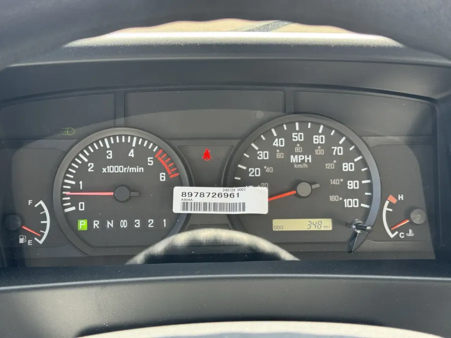 2025 Isuzu NRR | Photo 18 of 22