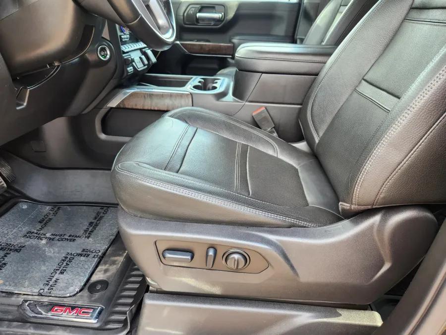 2023 GMC Sierra 2500HD Denali | Photo 8 of 30