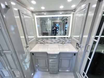 2023 Newmar London Aire 4521 | Thumbnail Photo 28 of 48