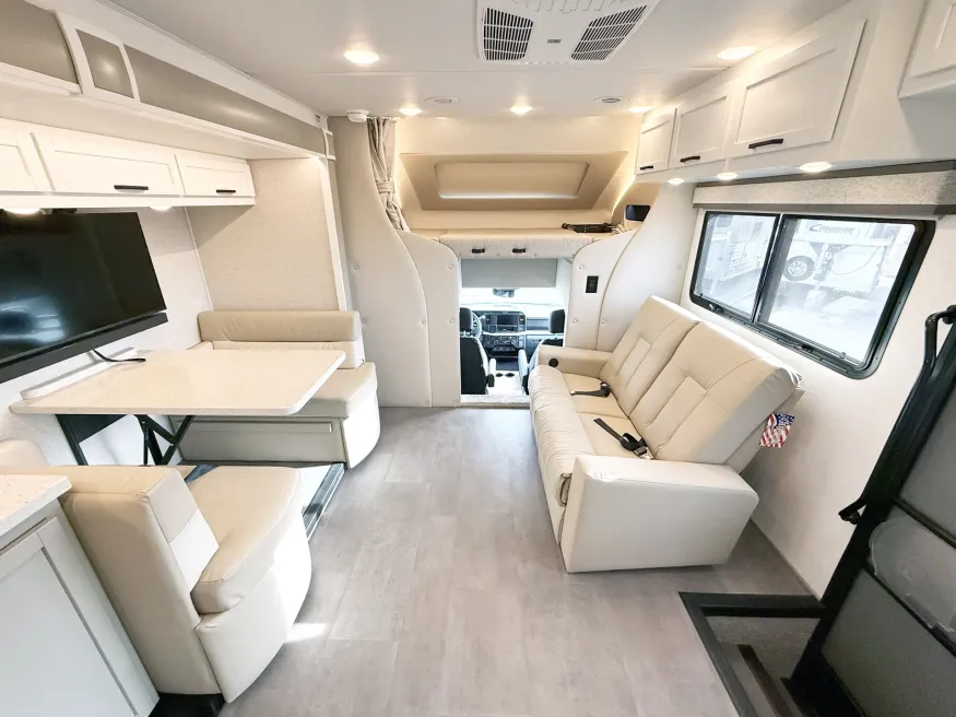 2026 Renegade Veracruz 32VDS | Photo 5 of 24