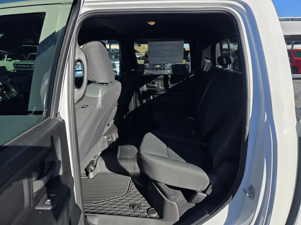 2026 RAM 3500 Tradesman - Photo 11