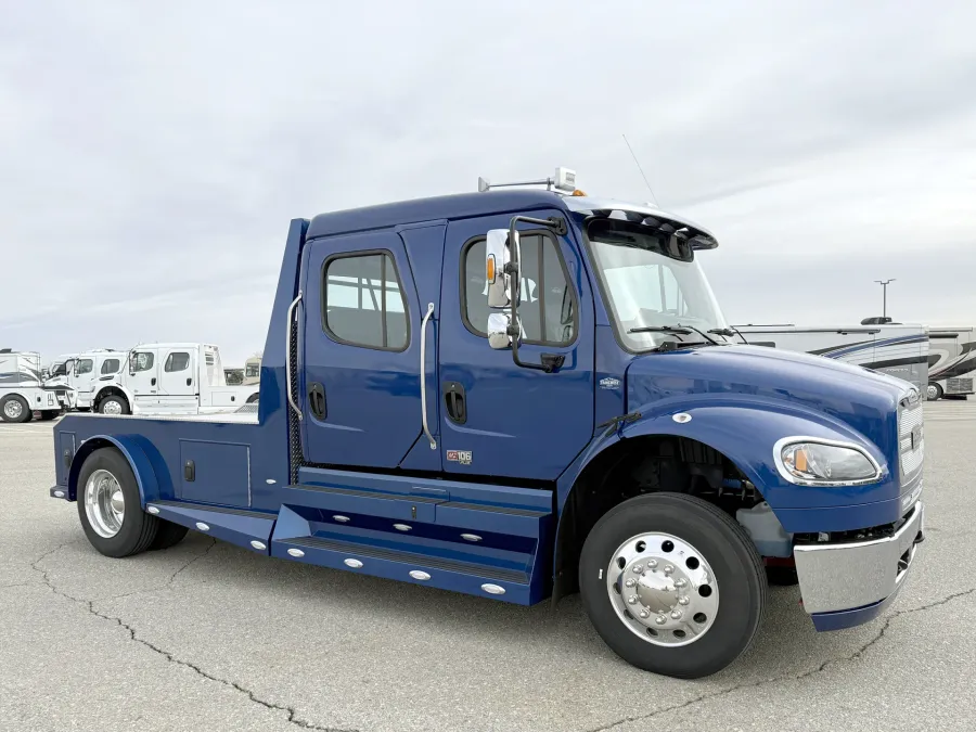 2025 Freightliner M2 106 Plus Summit Hauler | Photo 24 of 24