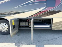2016 Tiffin Phaeton 40AH | Thumbnail Photo 14 of 14