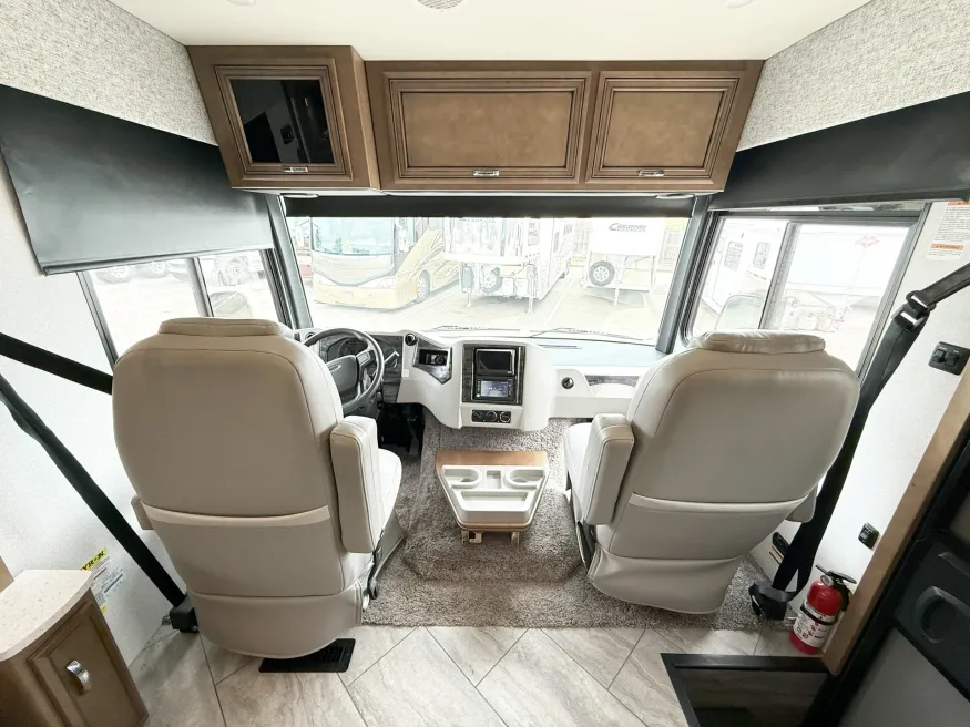 2021 Newmar Bay Star 3626 | Photo 6 of 27